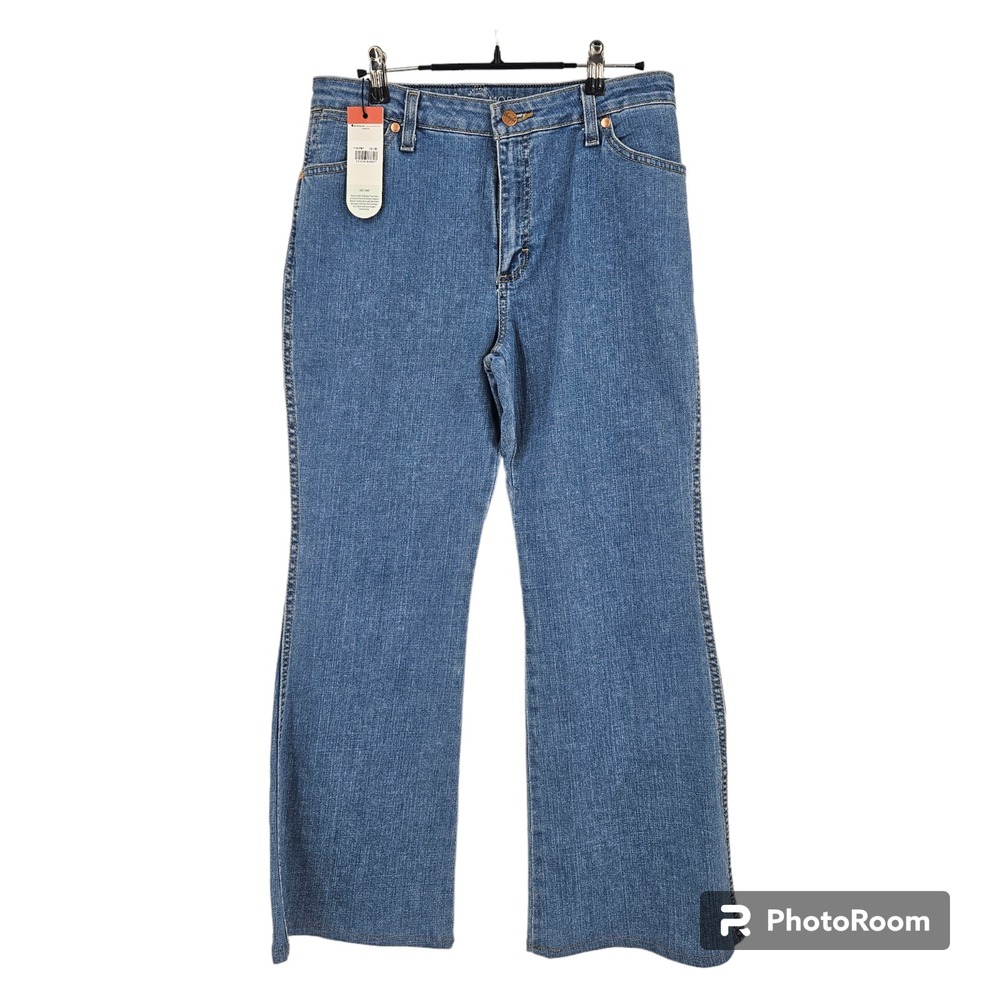 Wrangler x Modcloth Jeans Blue Flare Leg Medium Wash High Rise Denim NWT Size 30